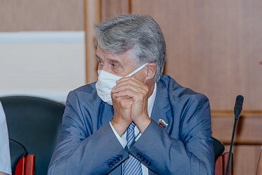Депутаты готовятся к очередному заседанию